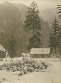 00000000 - 9755 - Ort unbekannt - Haus im Schnee.jpg